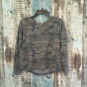 Camo top